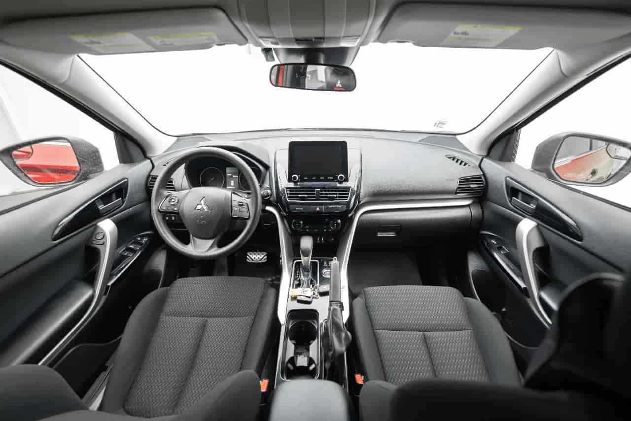 MITSUBISHI Eclipse Cross - 9