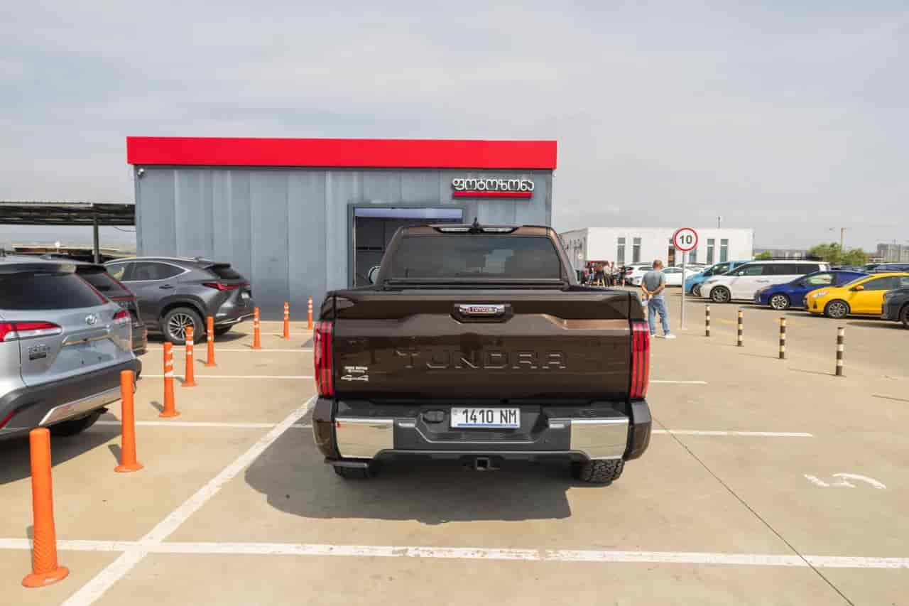 TOYOTA Tundra - 5