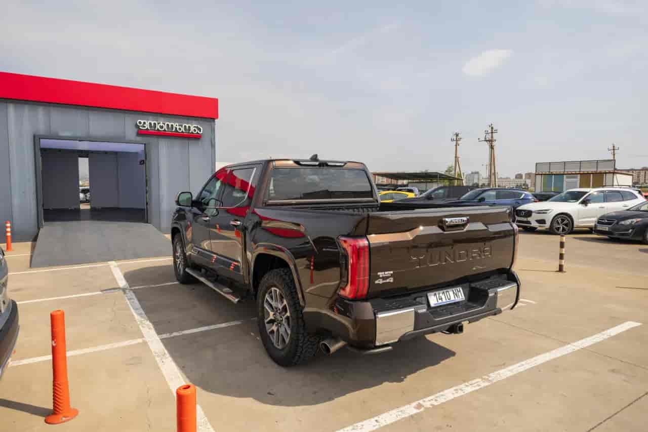 TOYOTA Tundra - 6
