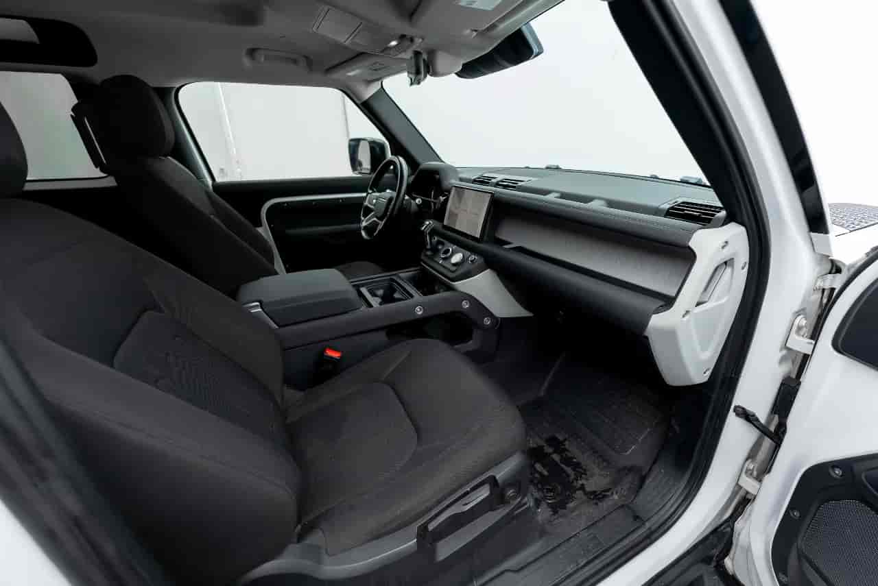 LAND ROVER Defender - 9