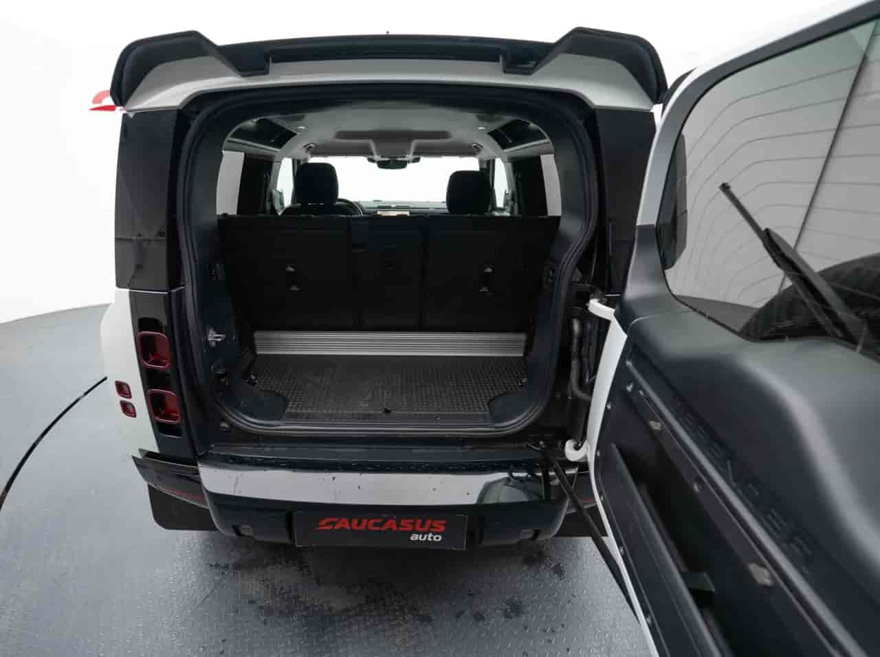 LAND ROVER Defender - 10