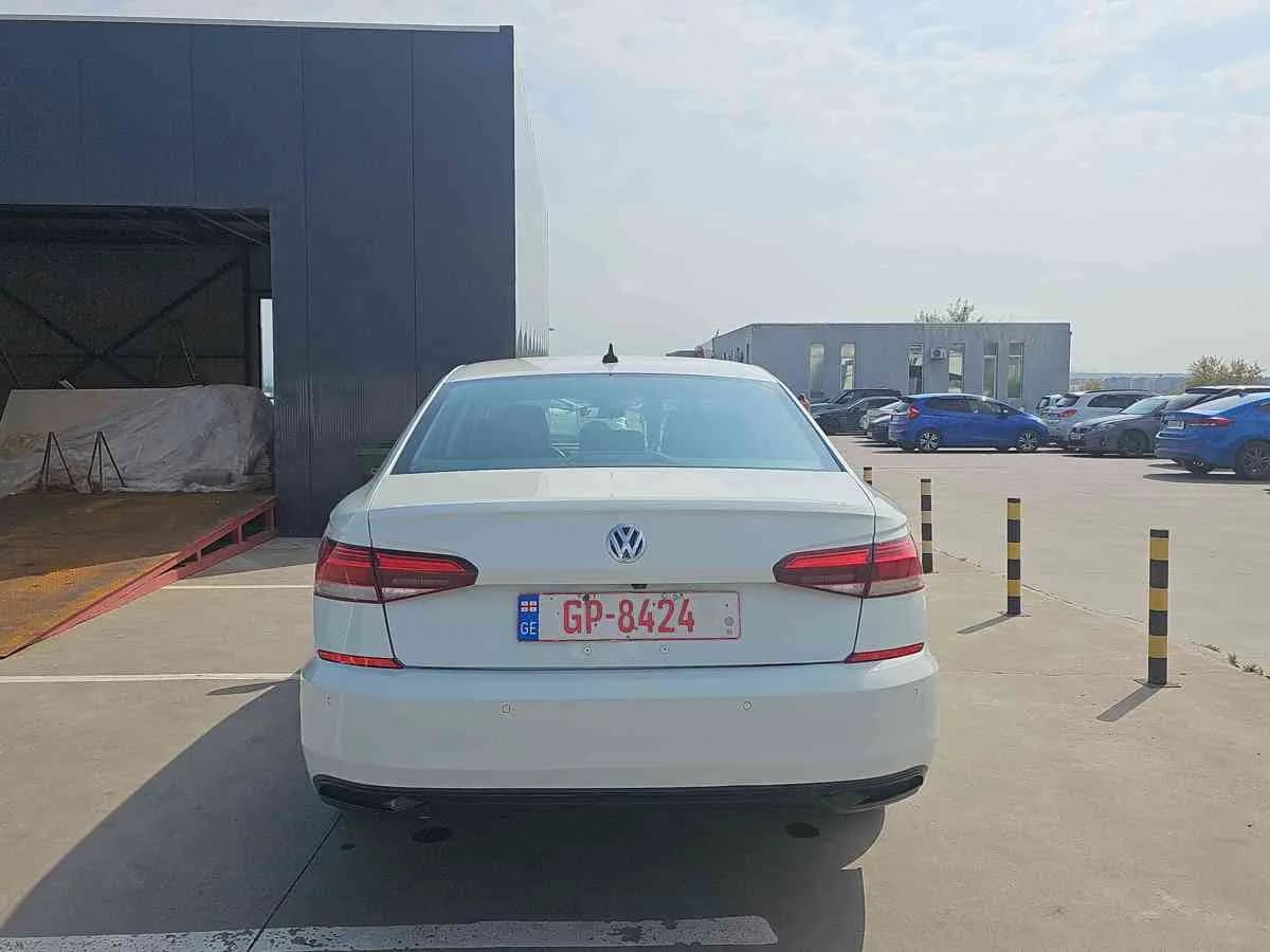 VOLKSWAGEN Passat - 5