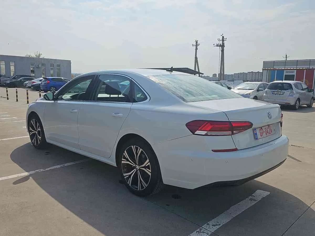 VOLKSWAGEN Passat - 6