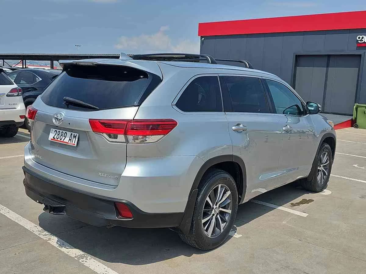 TOYOTA Highlander - 4