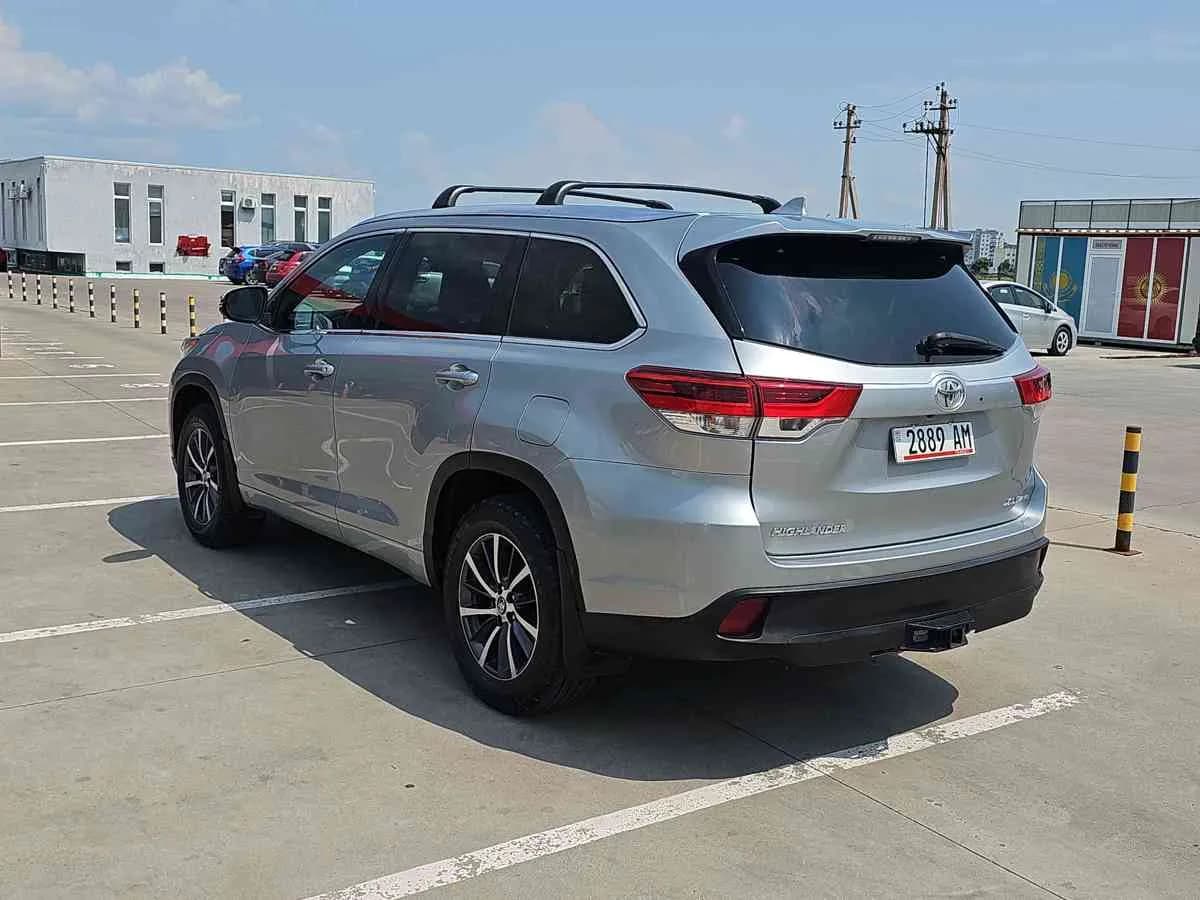 TOYOTA Highlander - 6