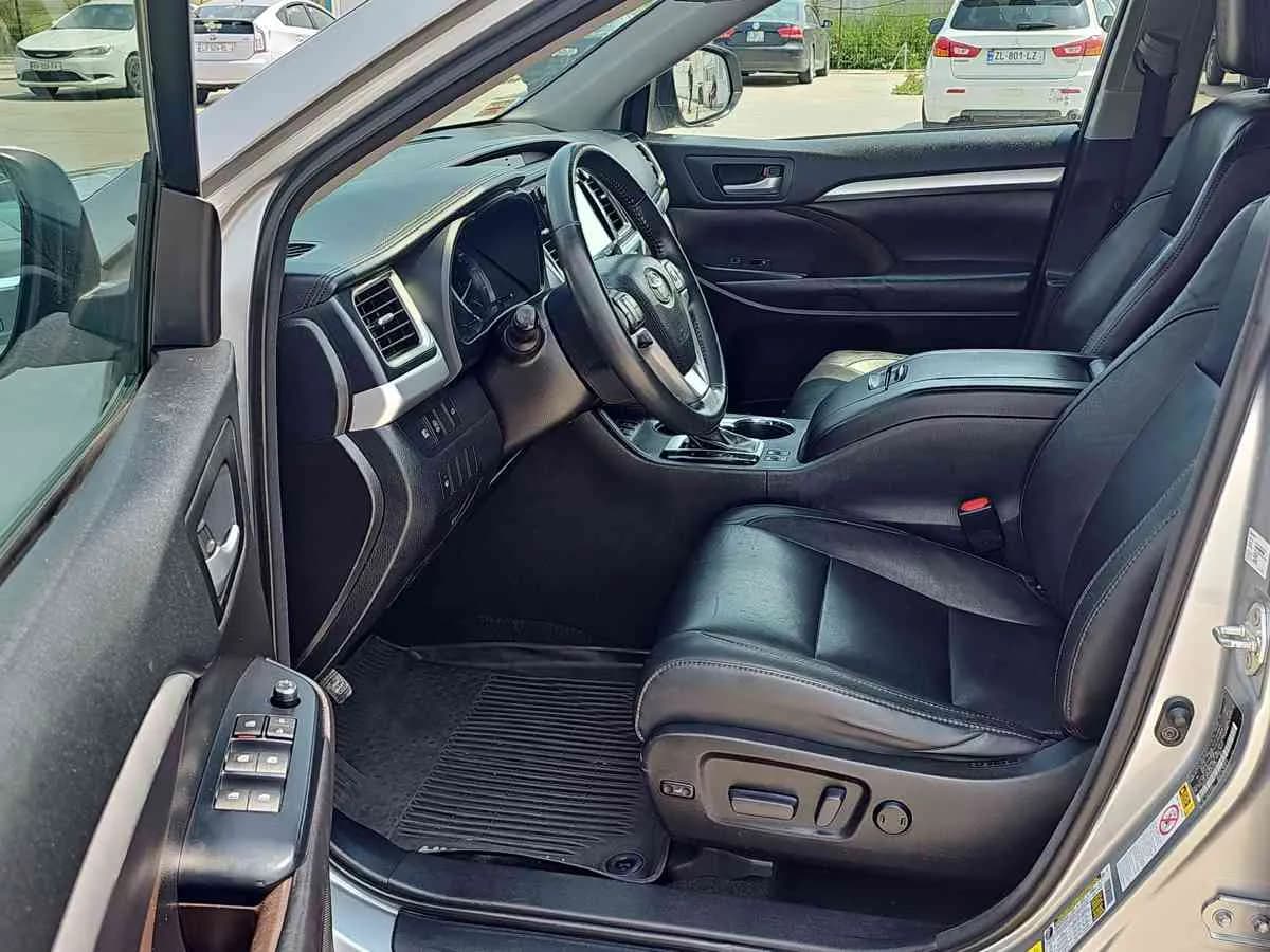 TOYOTA Highlander - 9