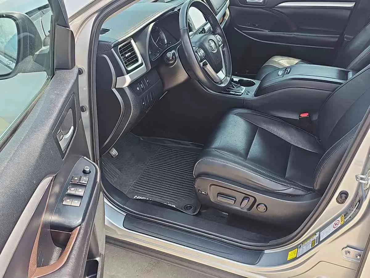 TOYOTA Highlander - 10