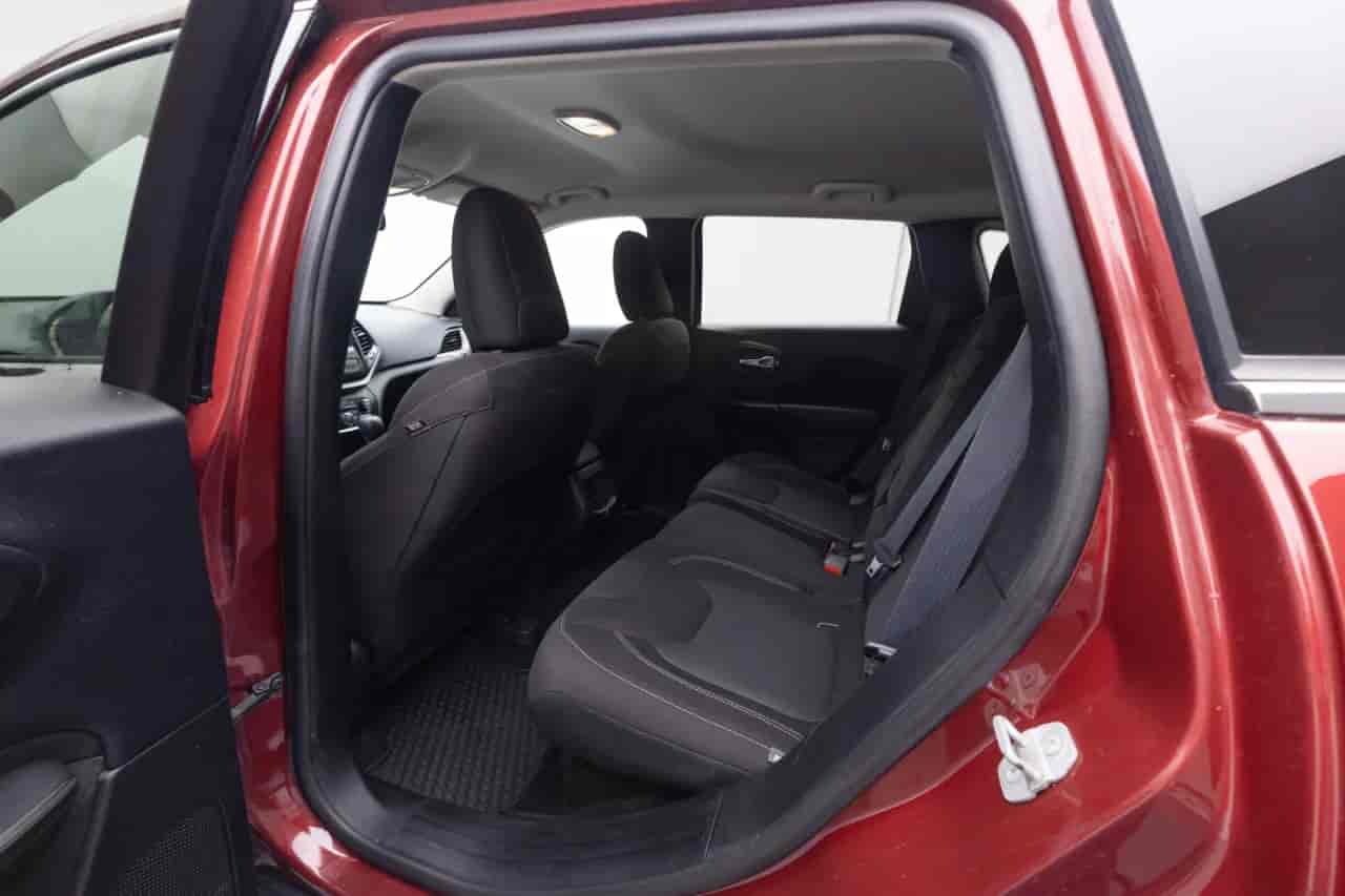 JEEP Cherokee - 8