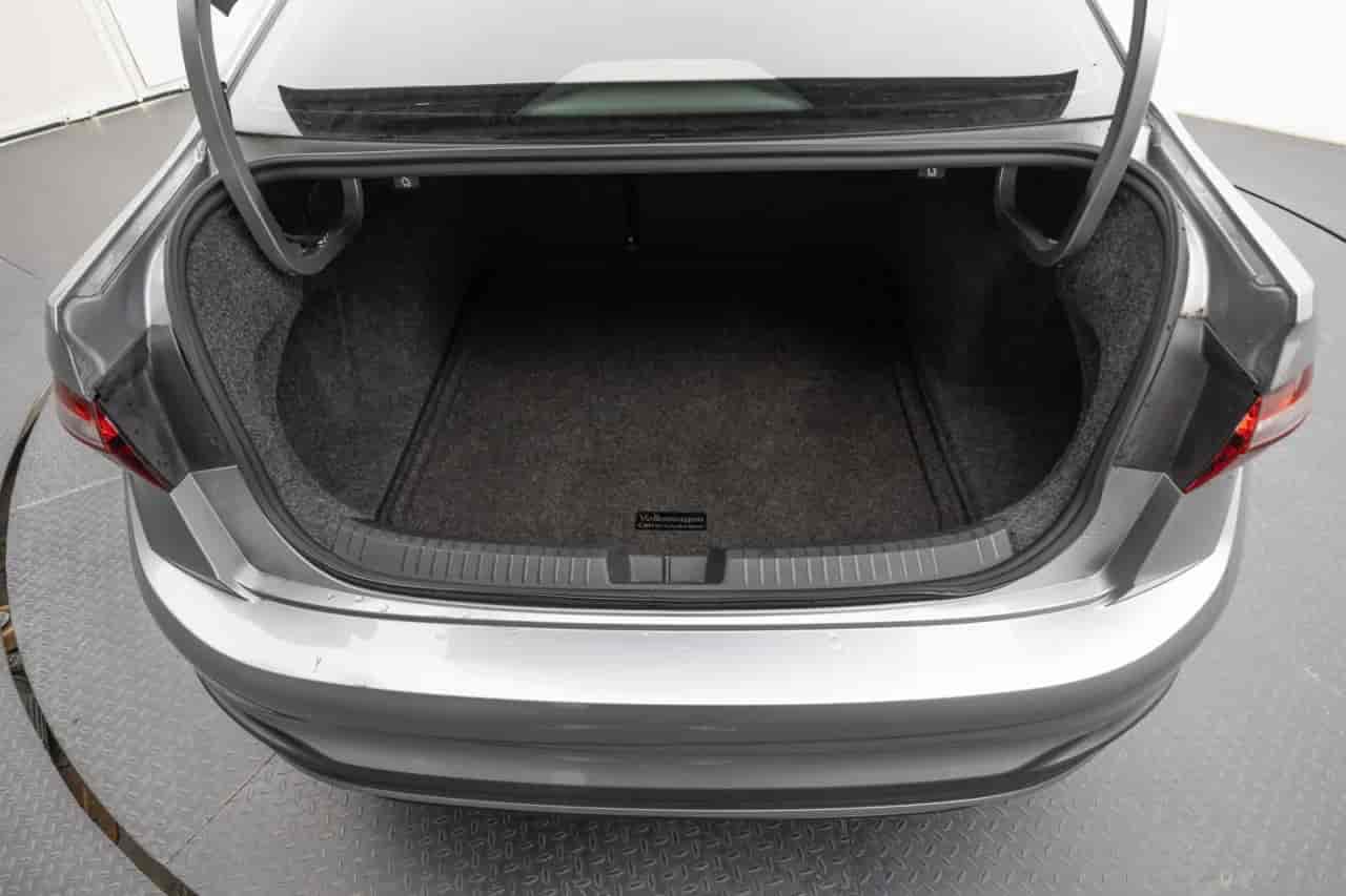 VOLKSWAGEN Jetta - 7