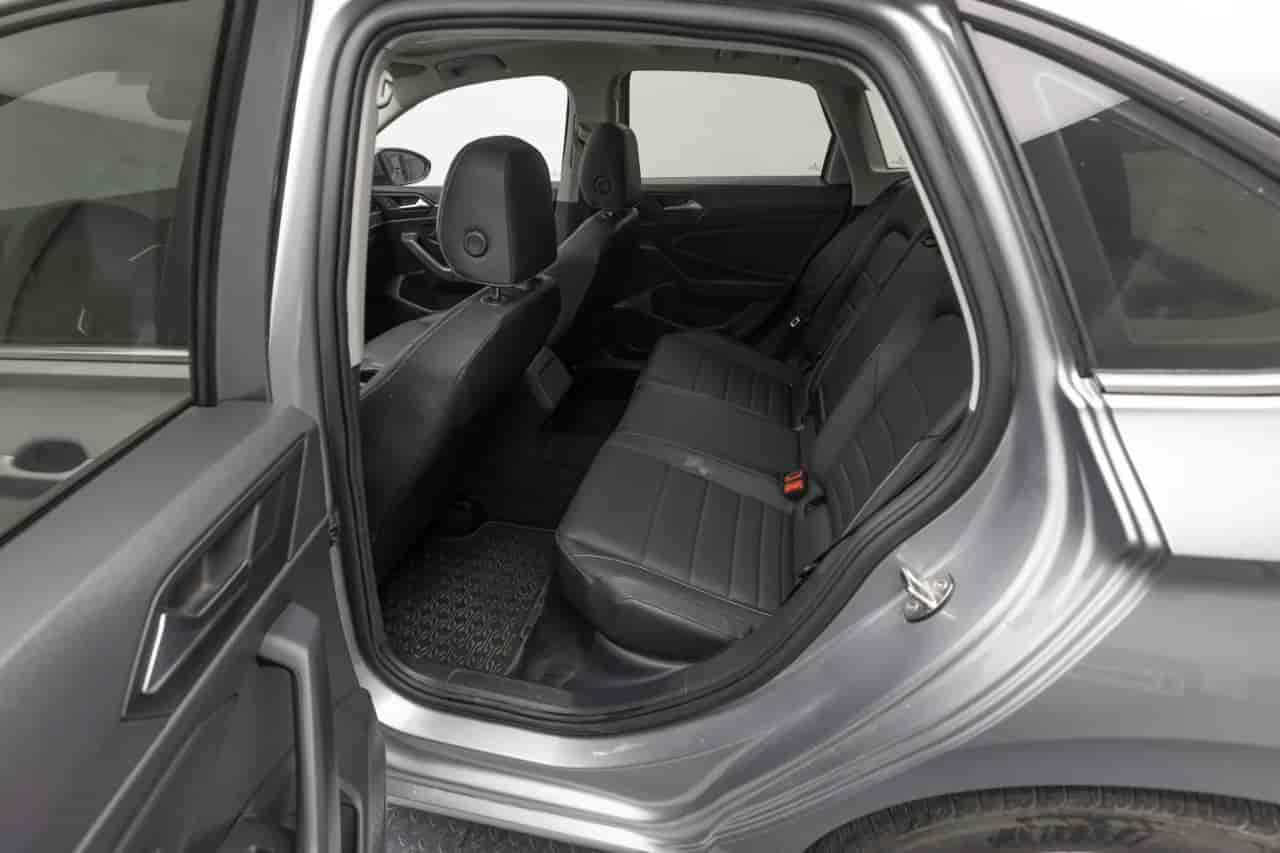 VOLKSWAGEN Jetta - 8