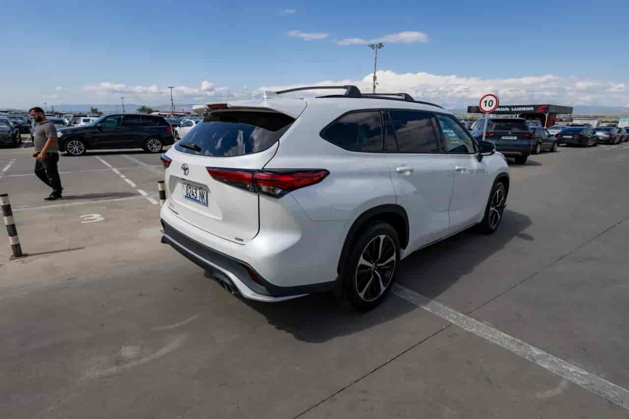 TOYOTA Highlander - 4