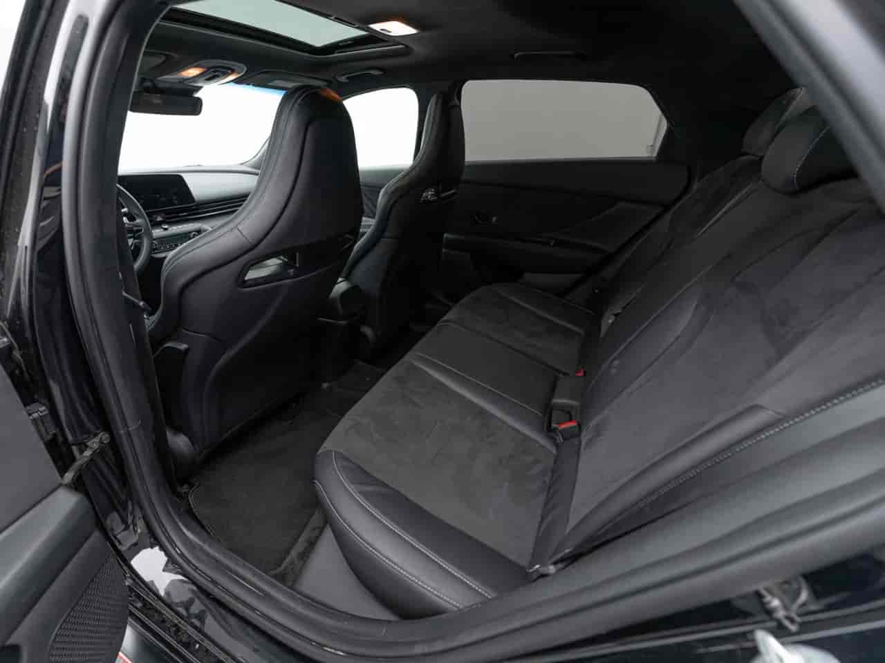 HYUNDAI Elantra - 8