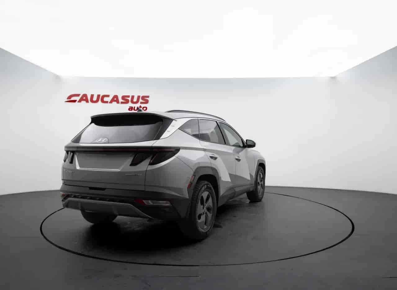 HYUNDAI Tucson - 4