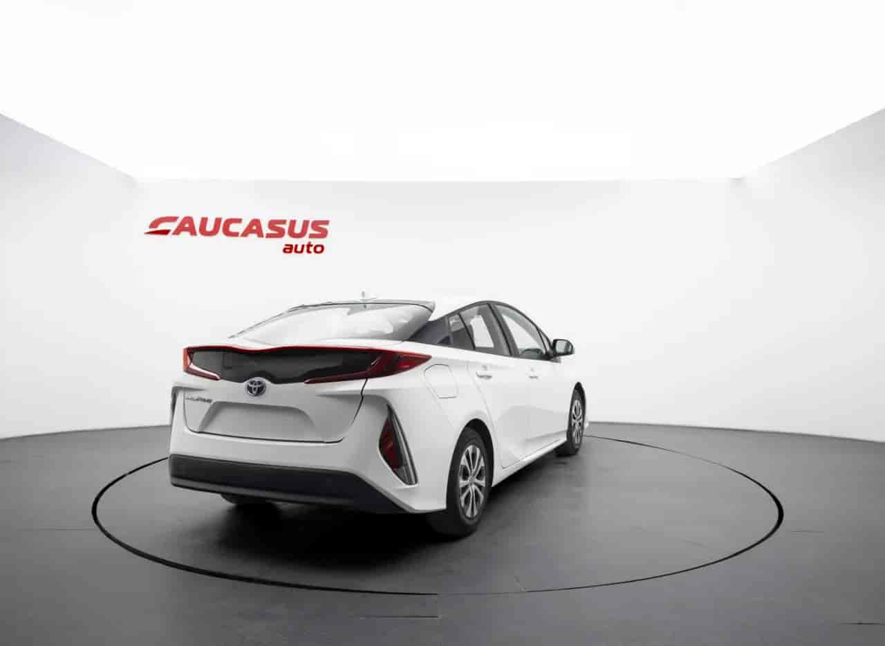 TOYOTA Prius - 4
