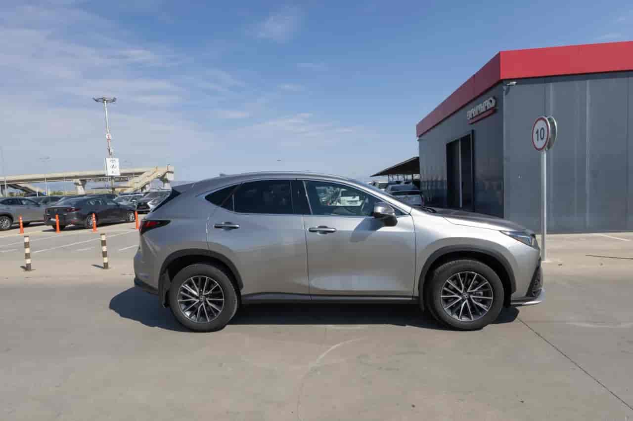 LEXUS NX - 4