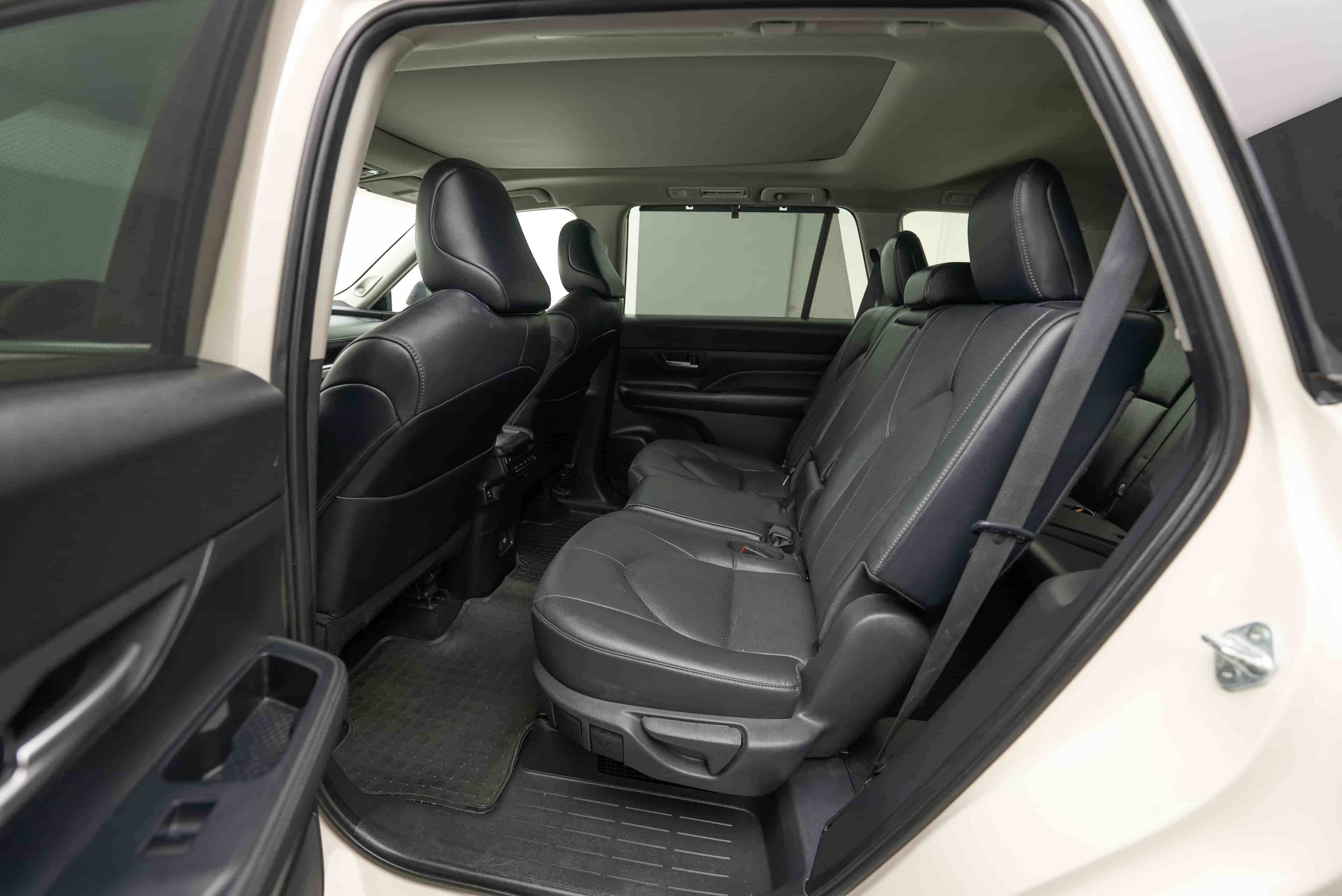 TOYOTA Grand Highlander - 8
