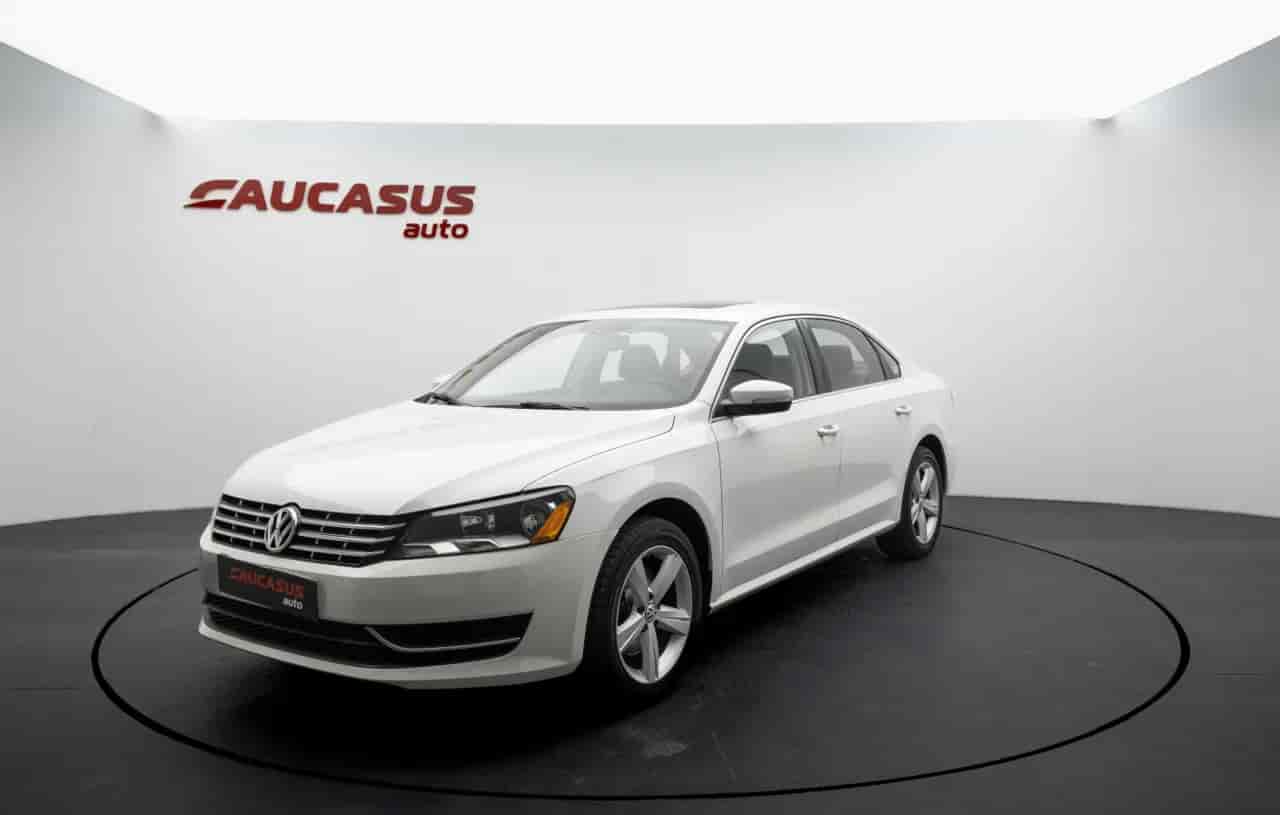 VOLKSWAGEN Passat - 1