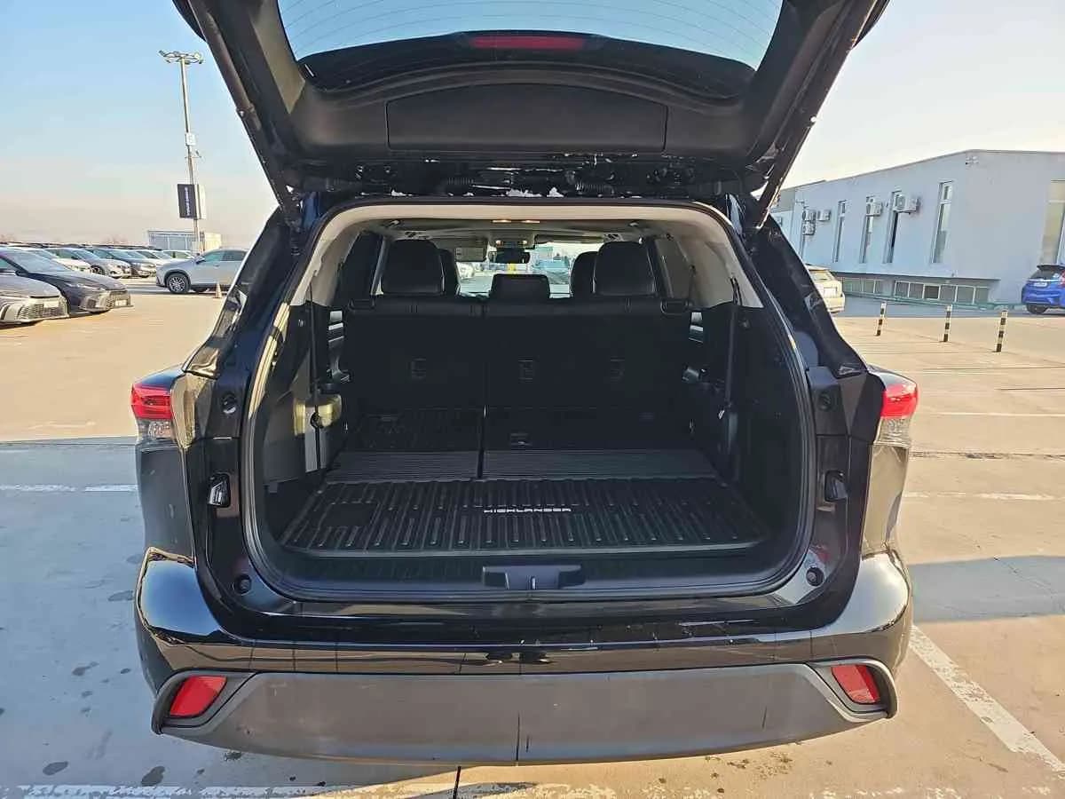 TOYOTA Highlander - 8