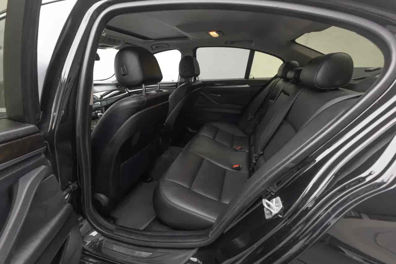 BMW 528i - 8