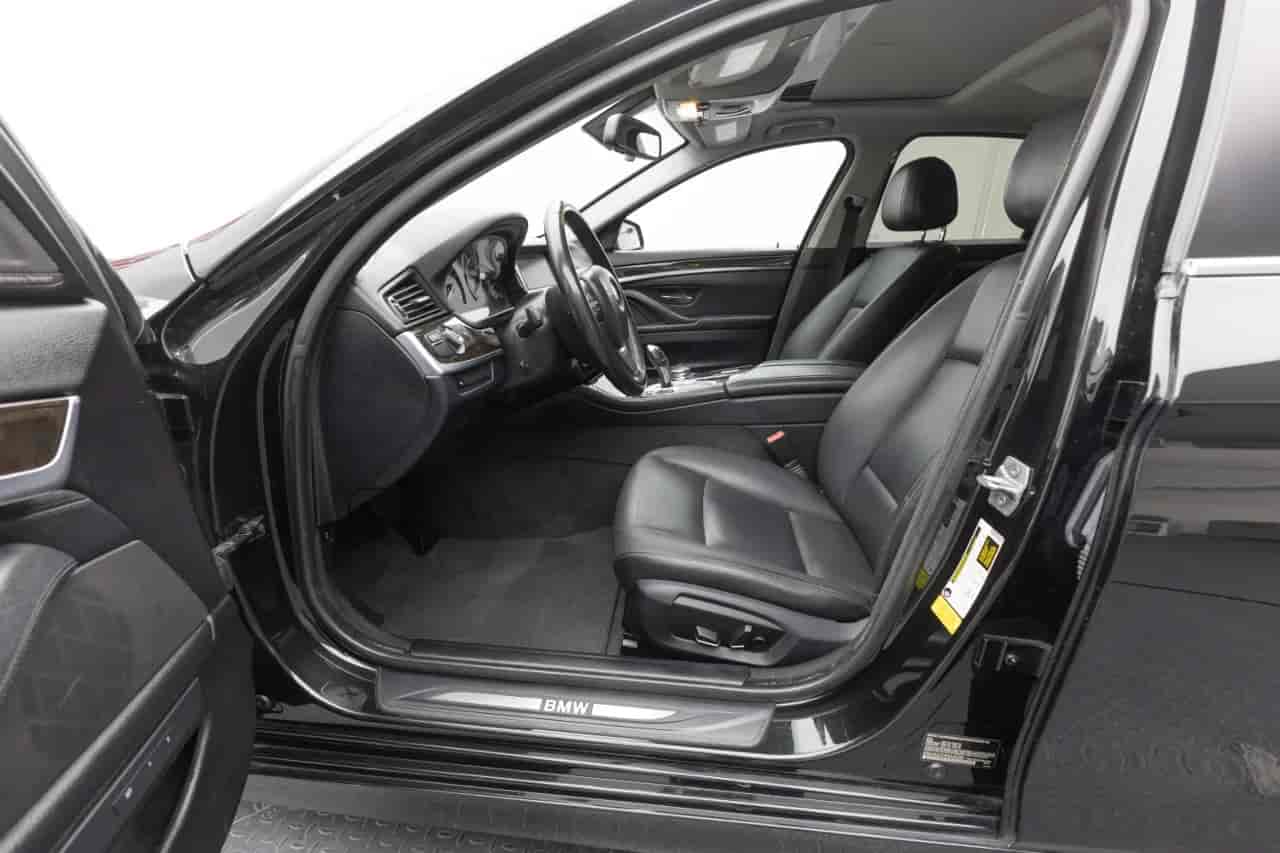 BMW 528i - 10