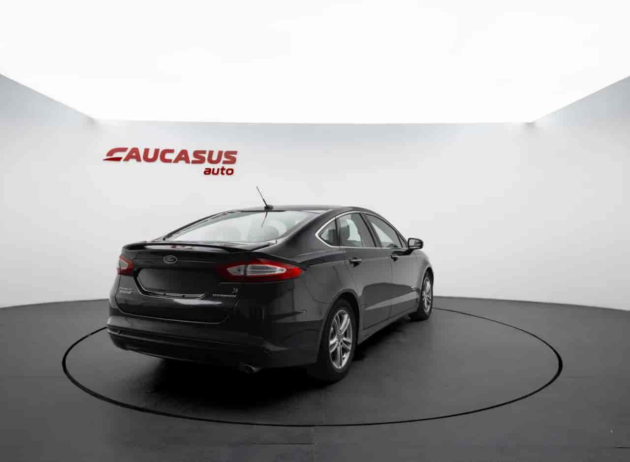 FORD Fusion - 4