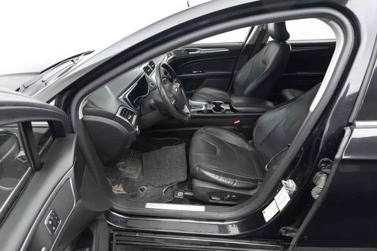 FORD Fusion - 10