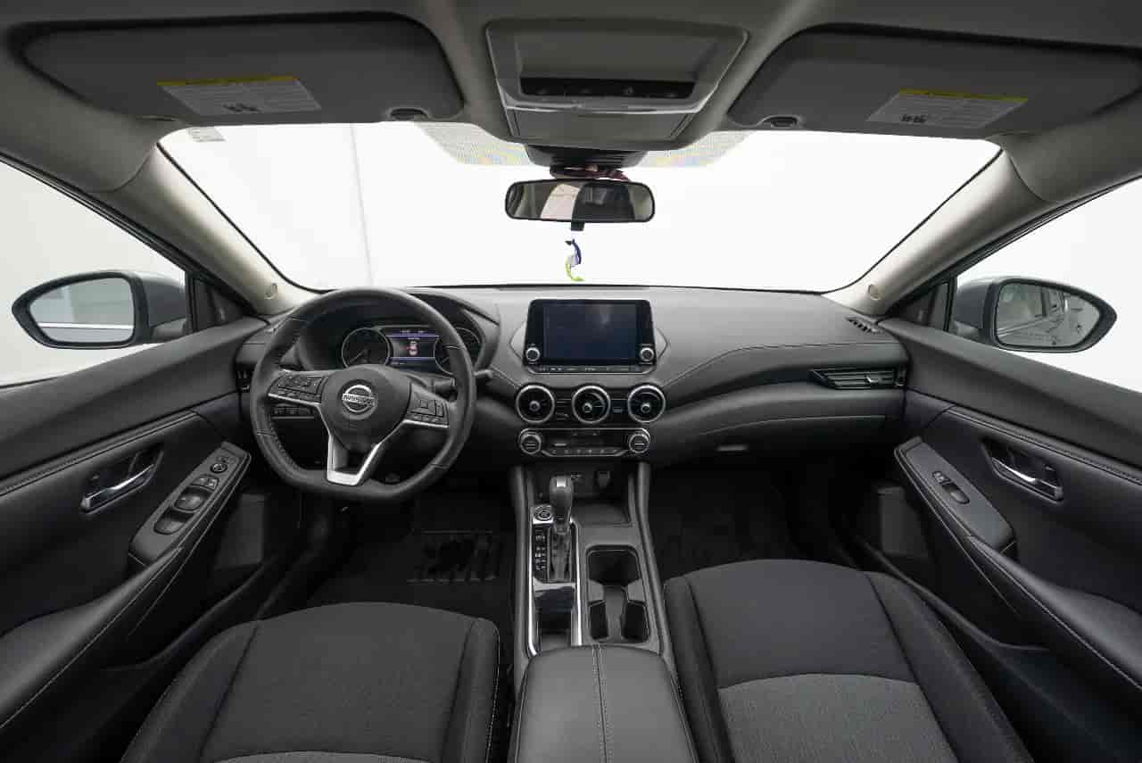 NISSAN Sentra - 9