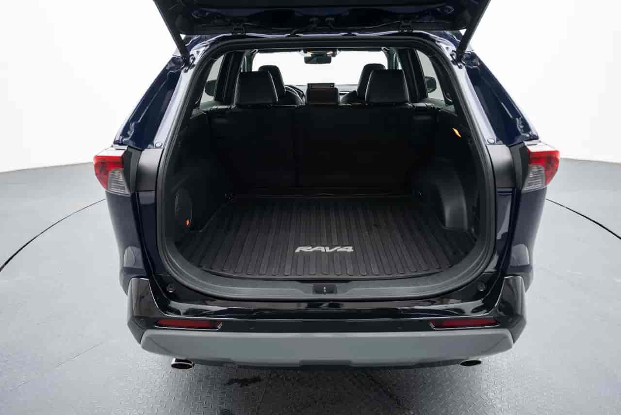 TOYOTA RAV4 - 7