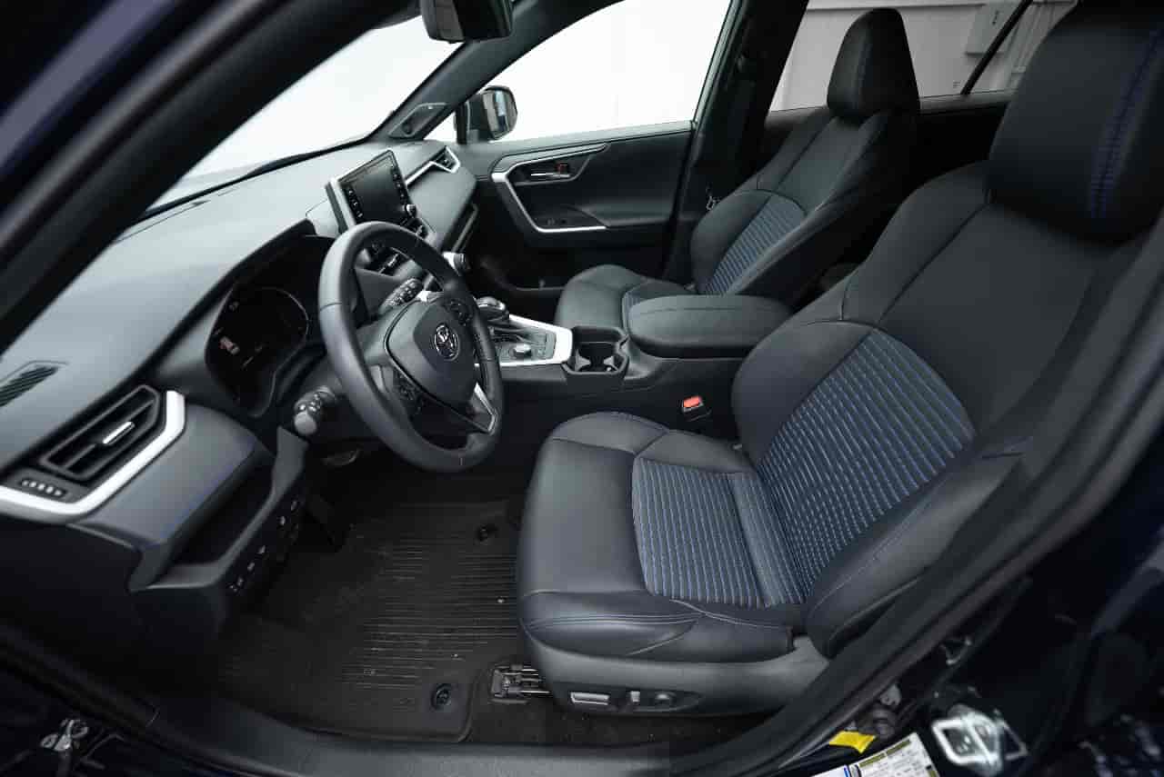 TOYOTA RAV4 - 10