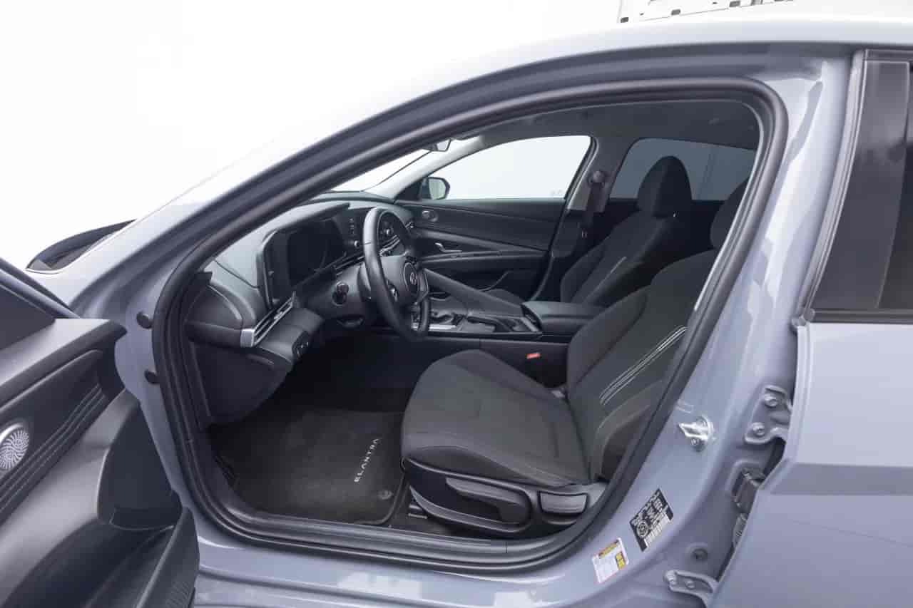 HYUNDAI Elantra - 10