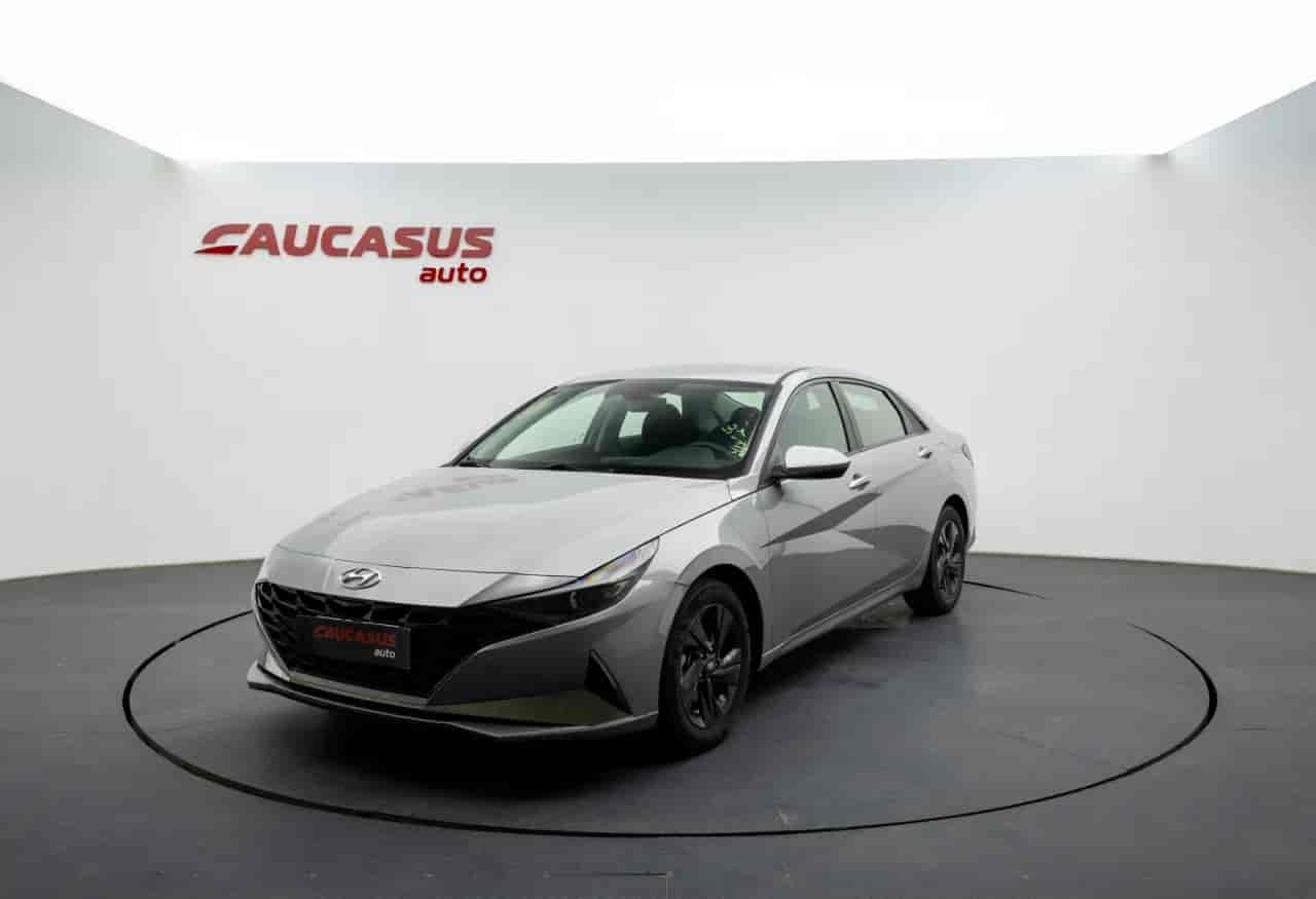 HYUNDAI Elantra - 1