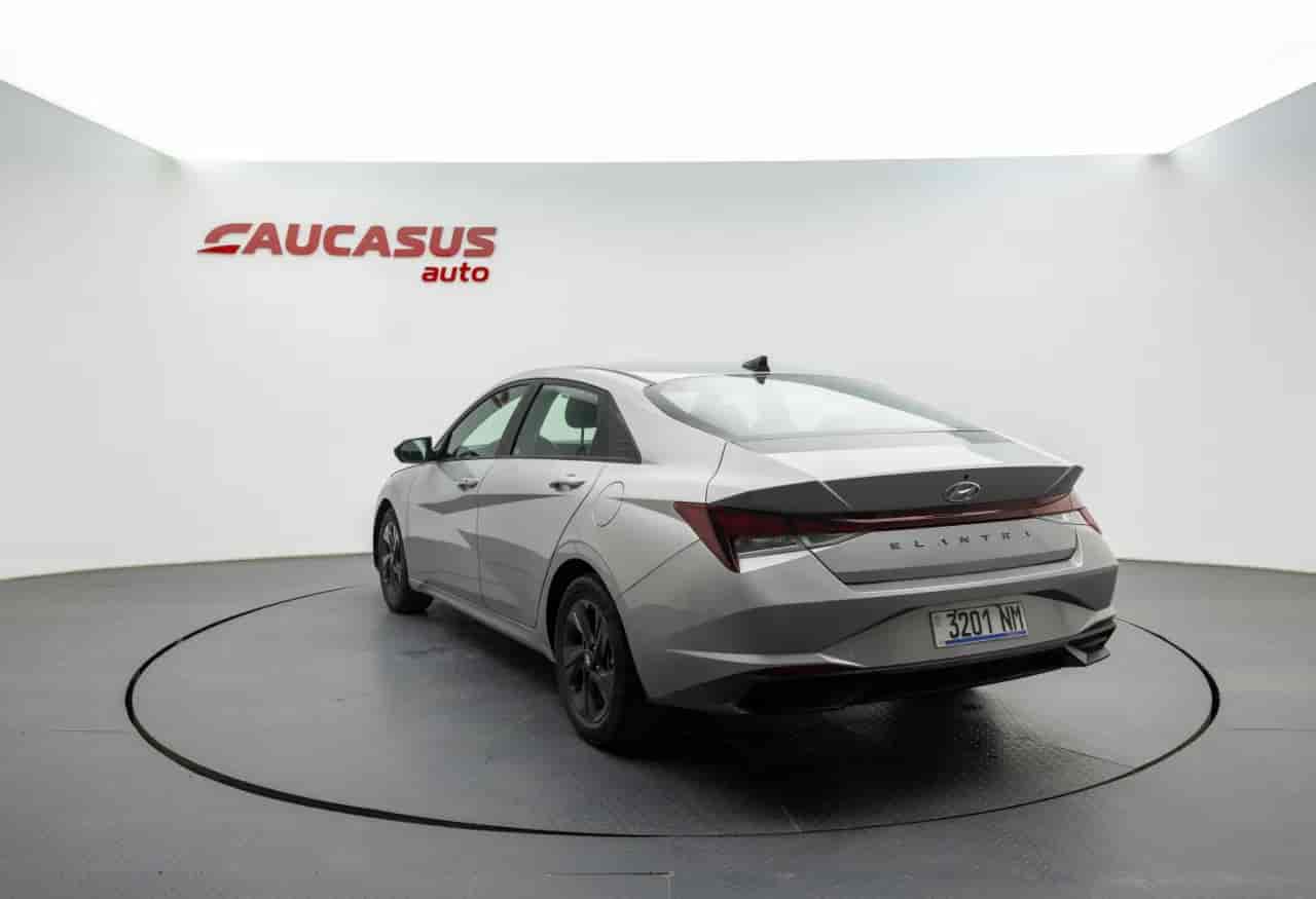 HYUNDAI Elantra - 6