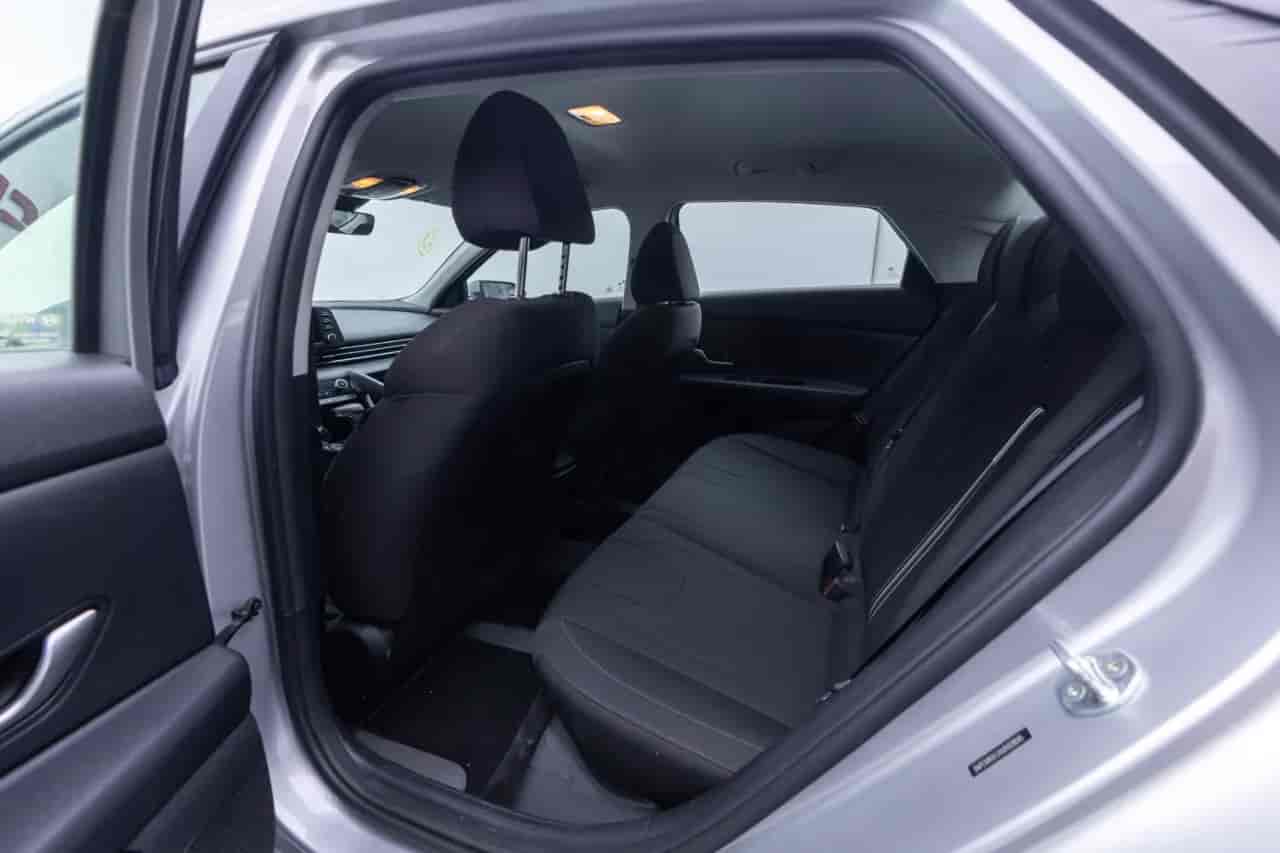 HYUNDAI Elantra - 8