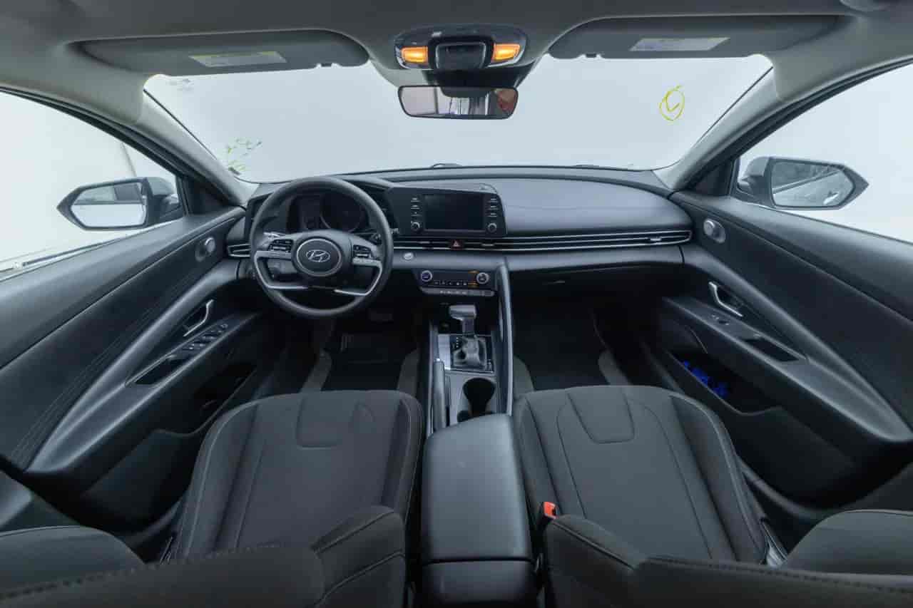 HYUNDAI Elantra - 9