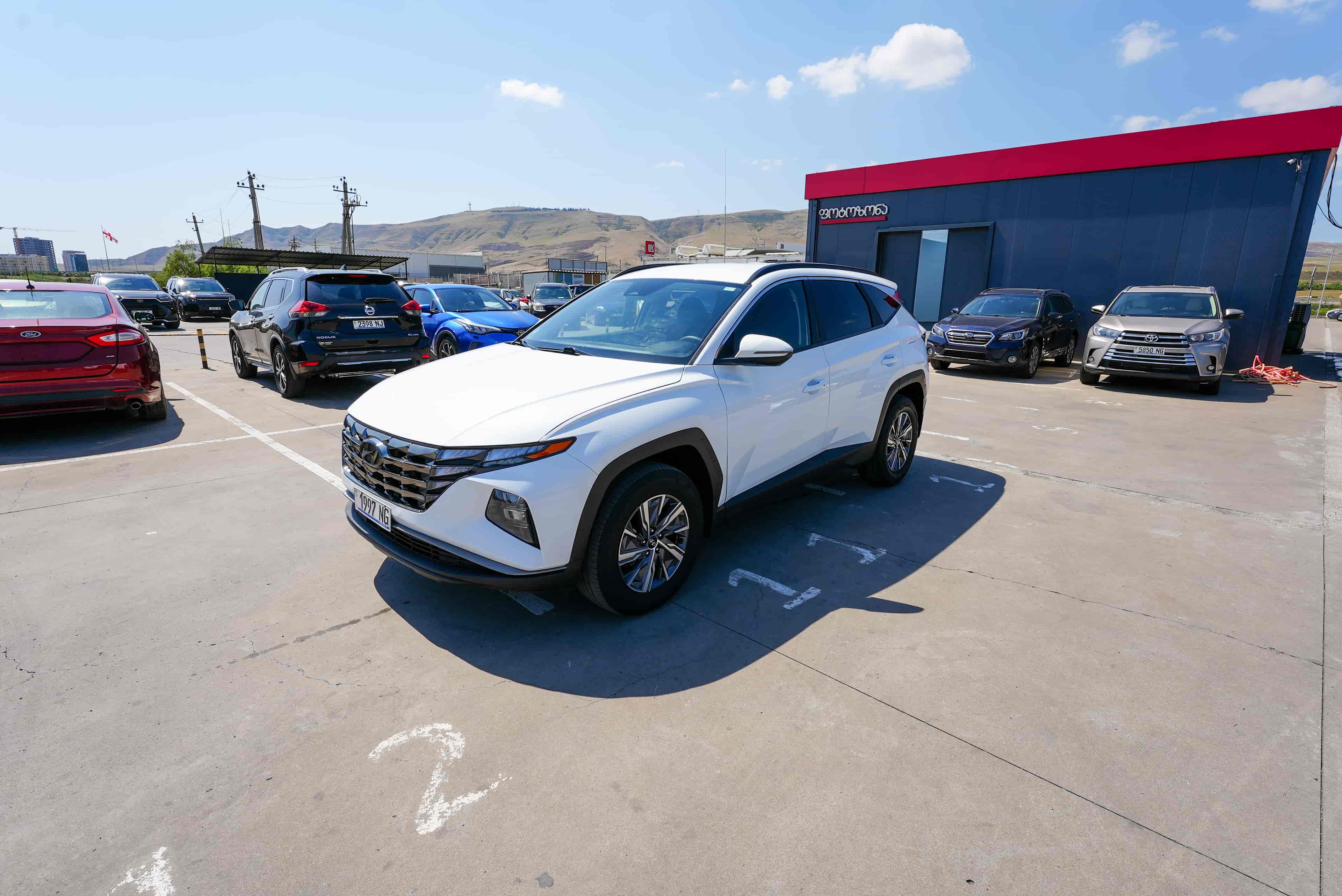 HYUNDAI Tucson - 1