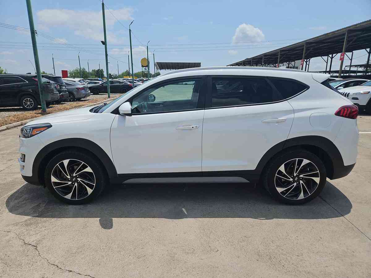 HYUNDAI Tucson - 10