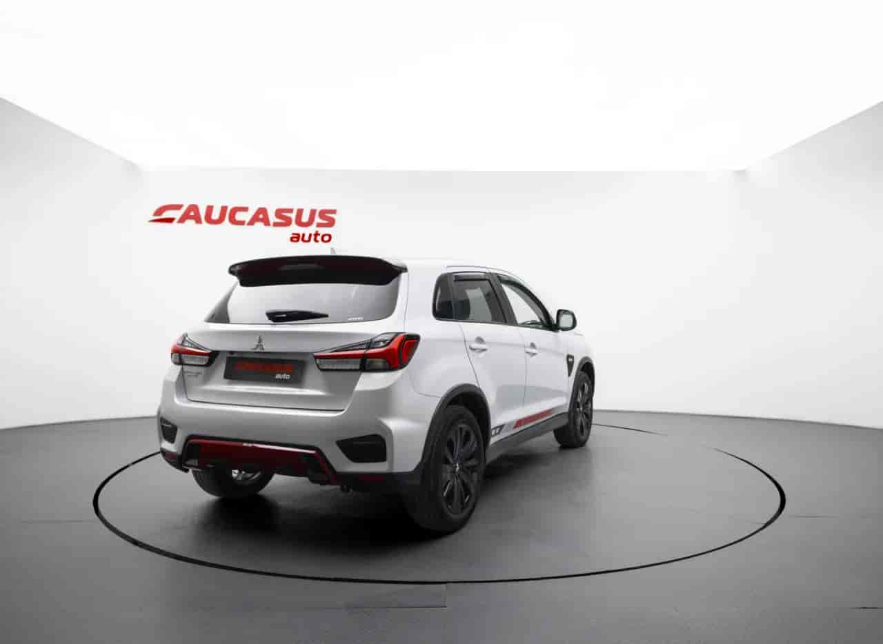 MITSUBISHI Outlander - 4