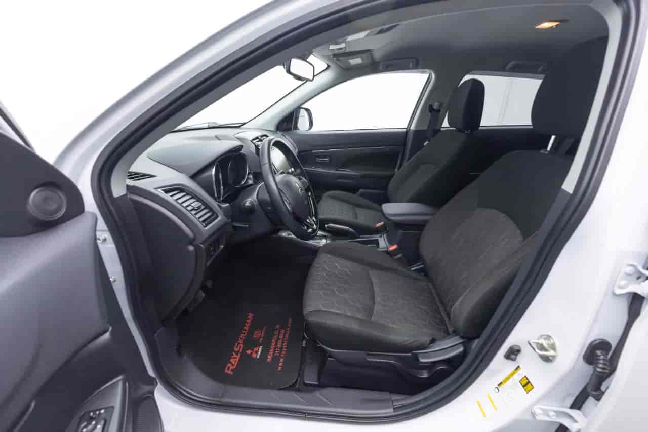 MITSUBISHI Outlander - 10