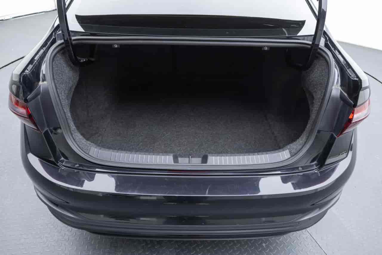 VOLKSWAGEN Jetta - 7