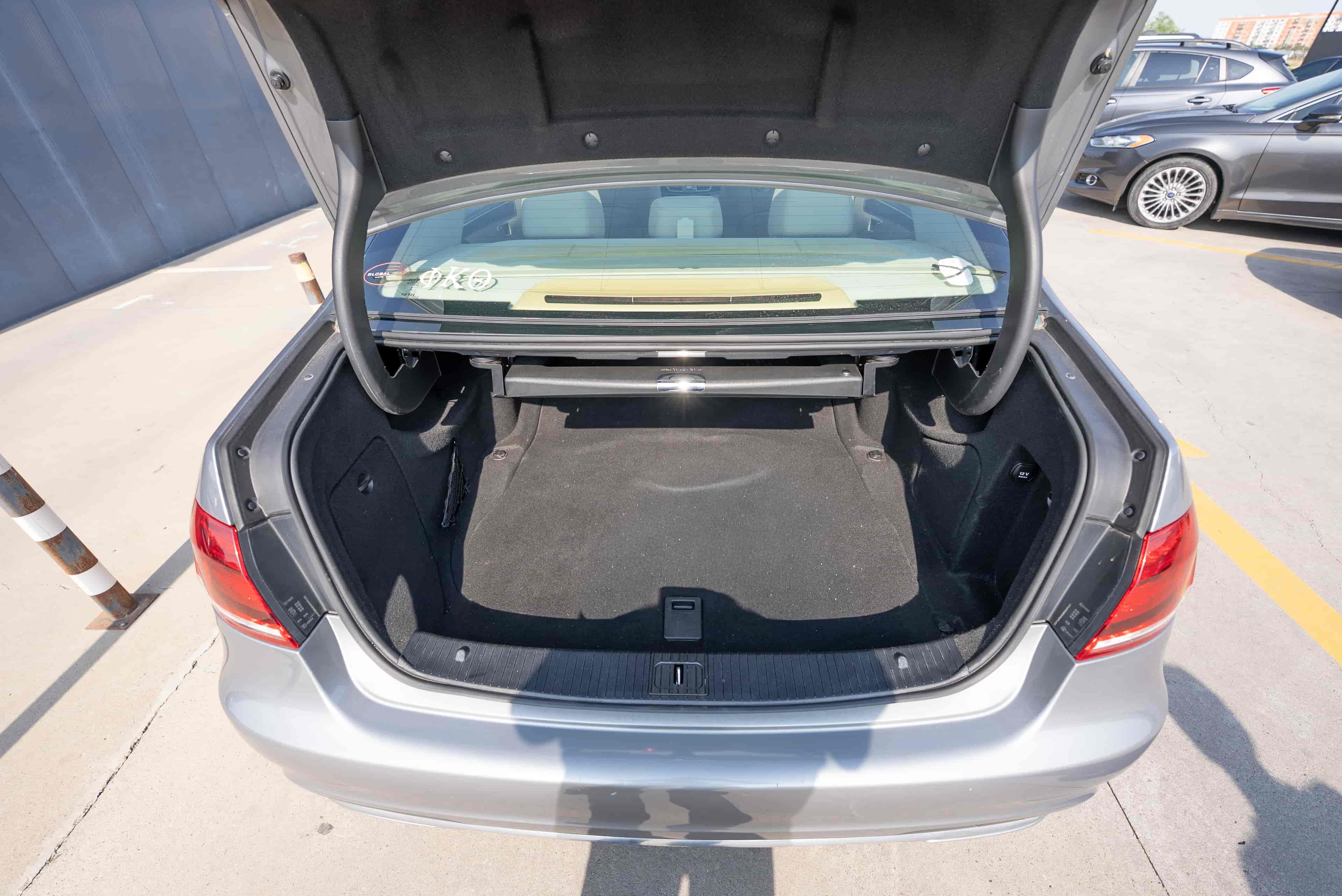 MERCEDES-BENZ E-Class - 7