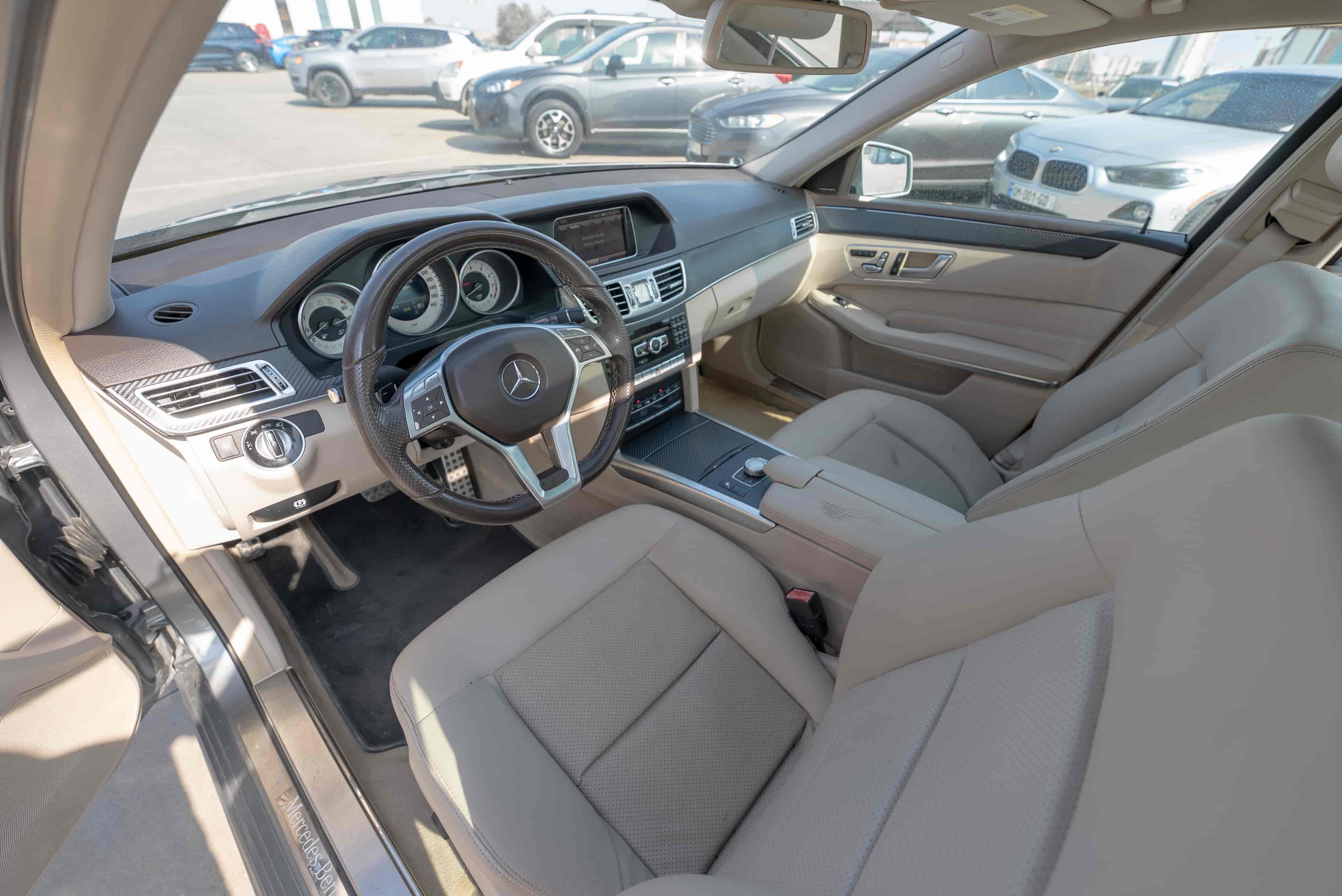 MERCEDES-BENZ E-Class - 10