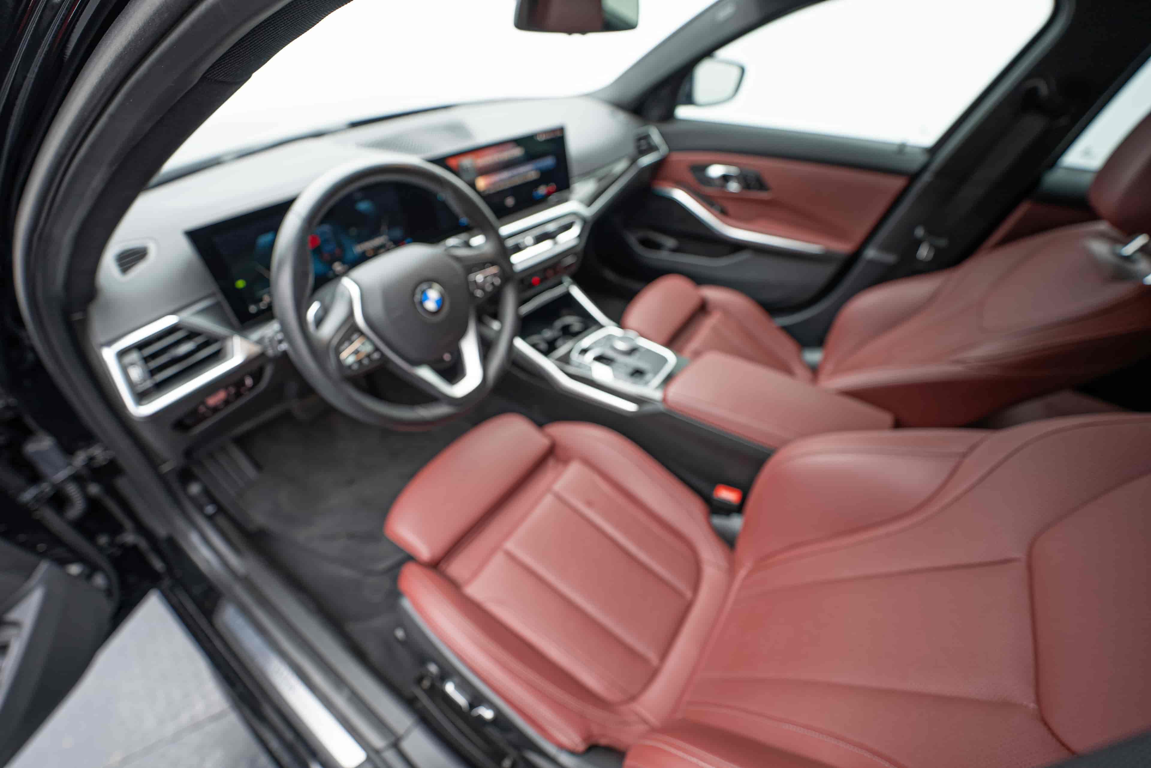 BMW 330i - 10