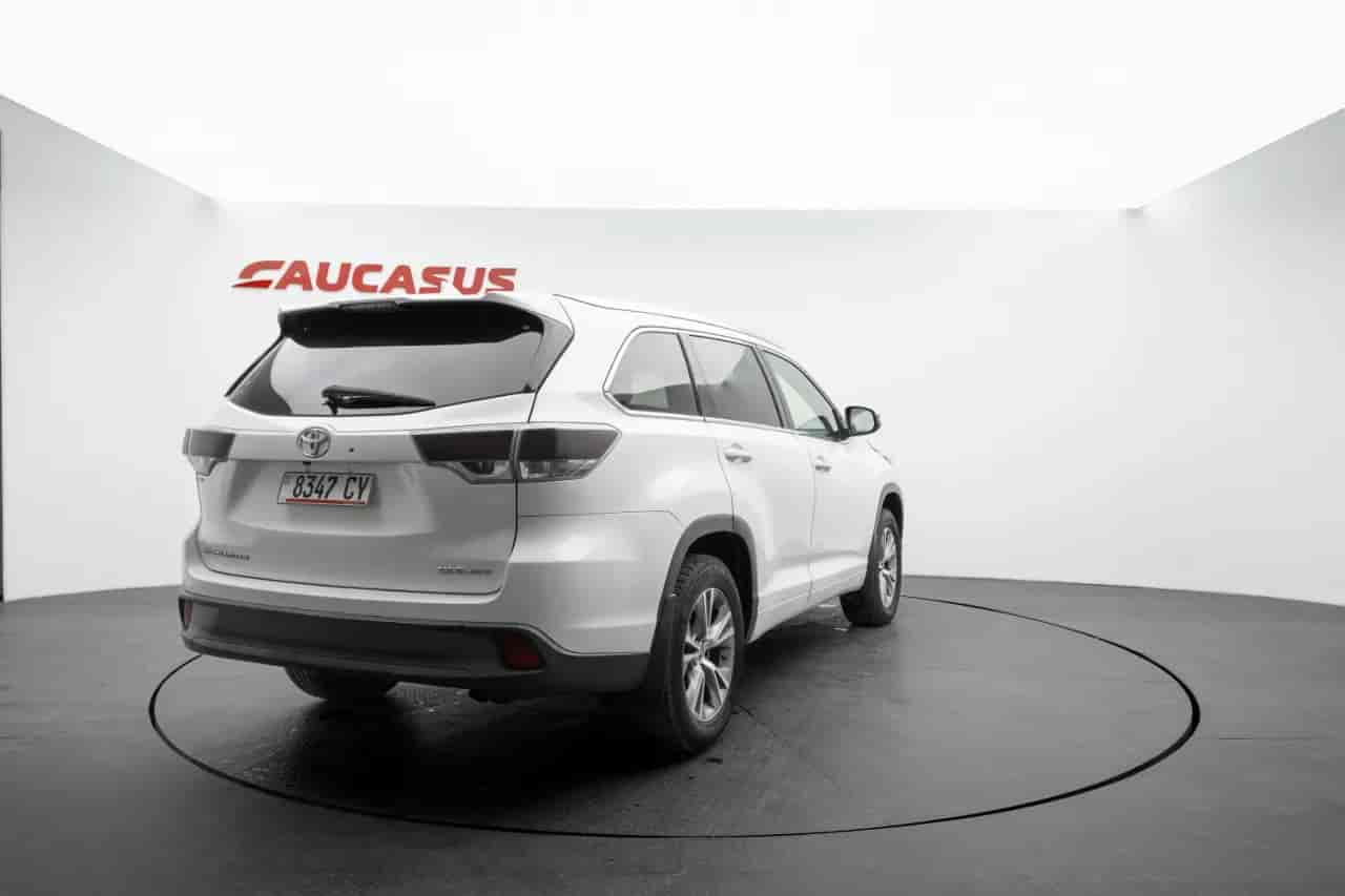 TOYOTA Highlander - 4