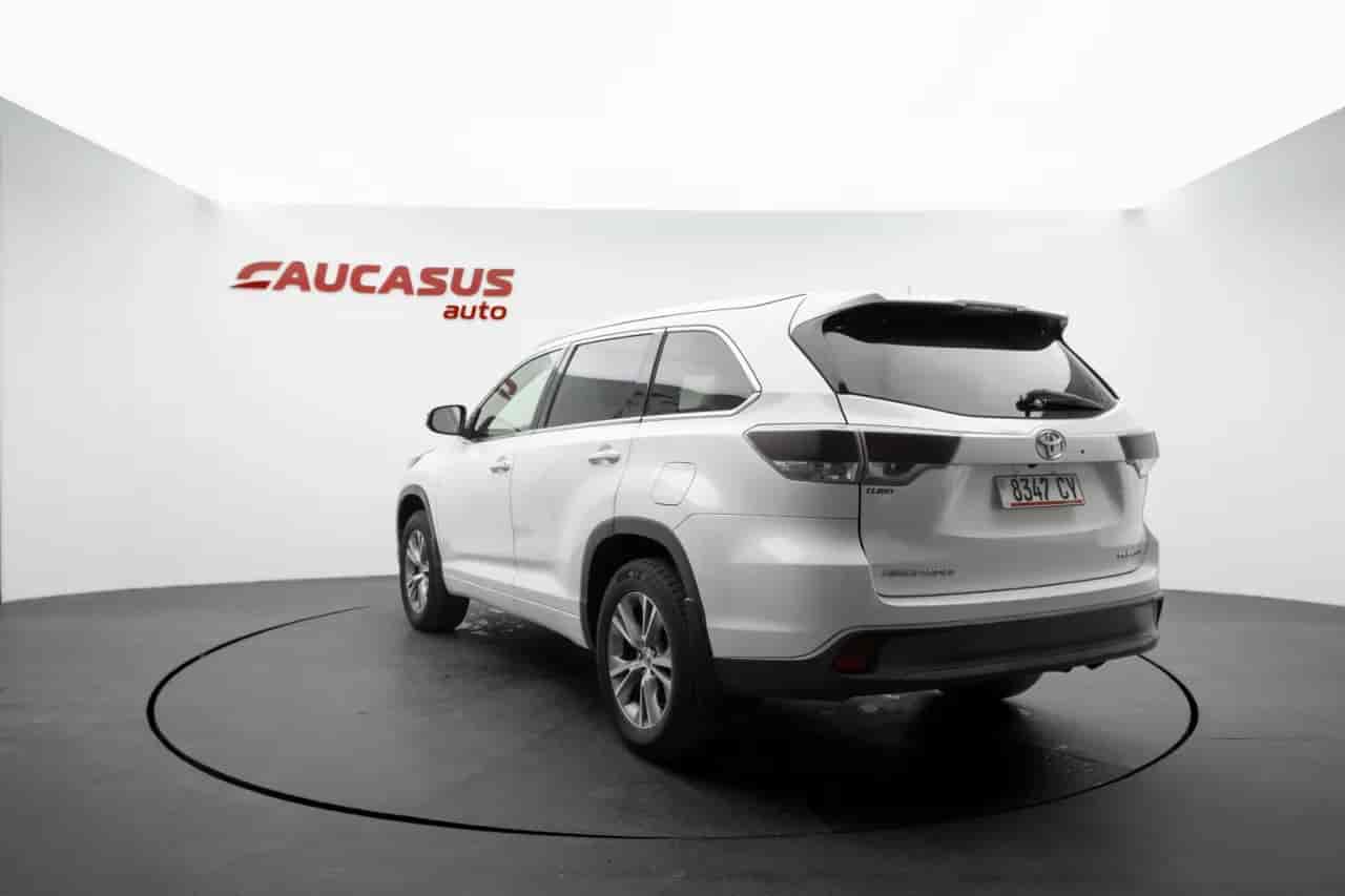 TOYOTA Highlander - 6