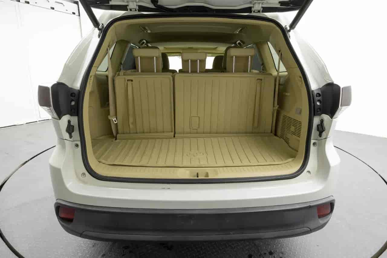 TOYOTA Highlander - 7