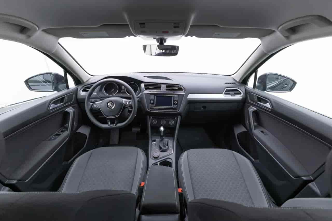 VOLKSWAGEN Tiguan - 9