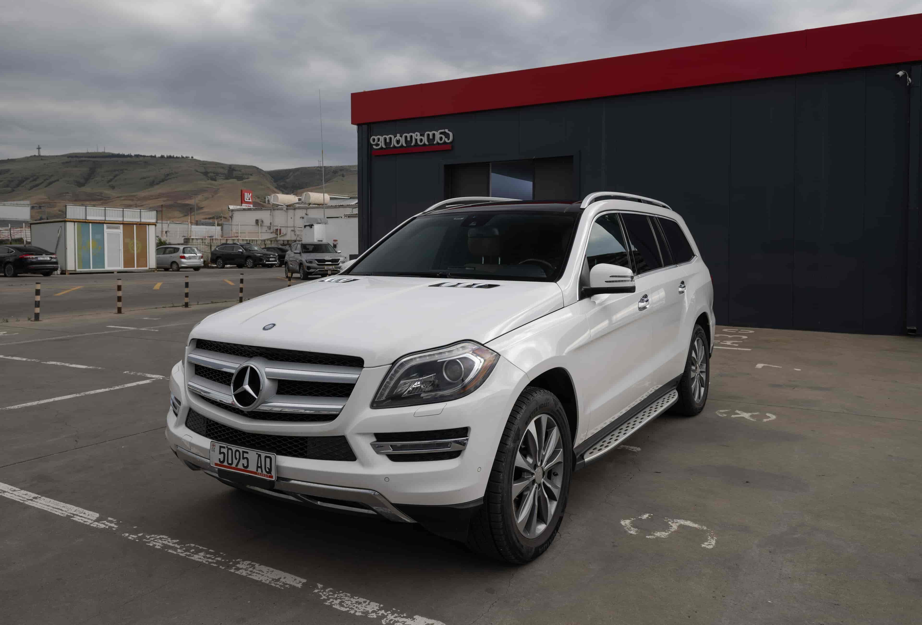 MERCEDES-BENZ 450 - 1