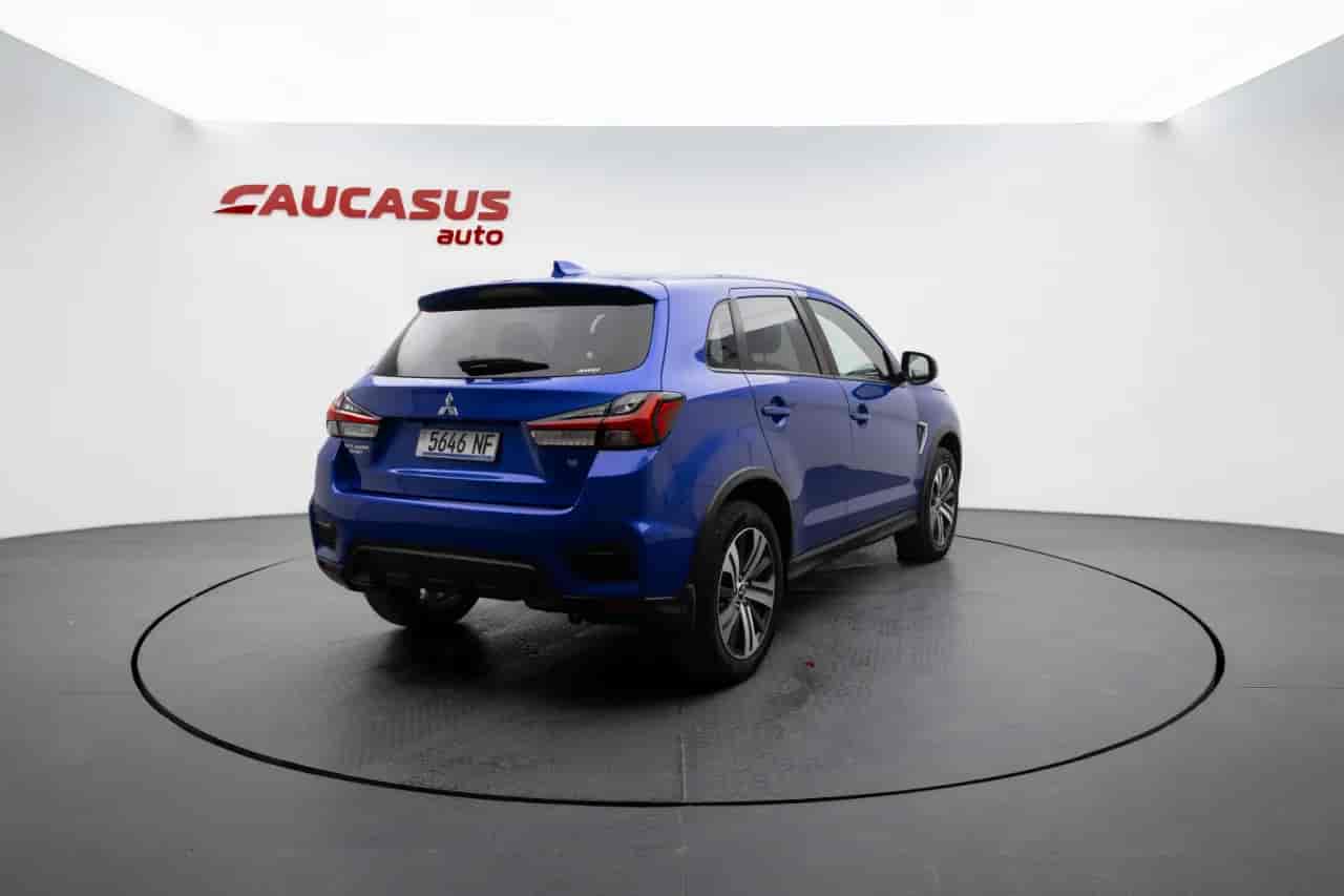 MITSUBISHI Outlander Sport - 4