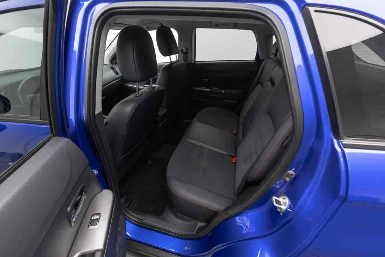 MITSUBISHI Outlander Sport - 8