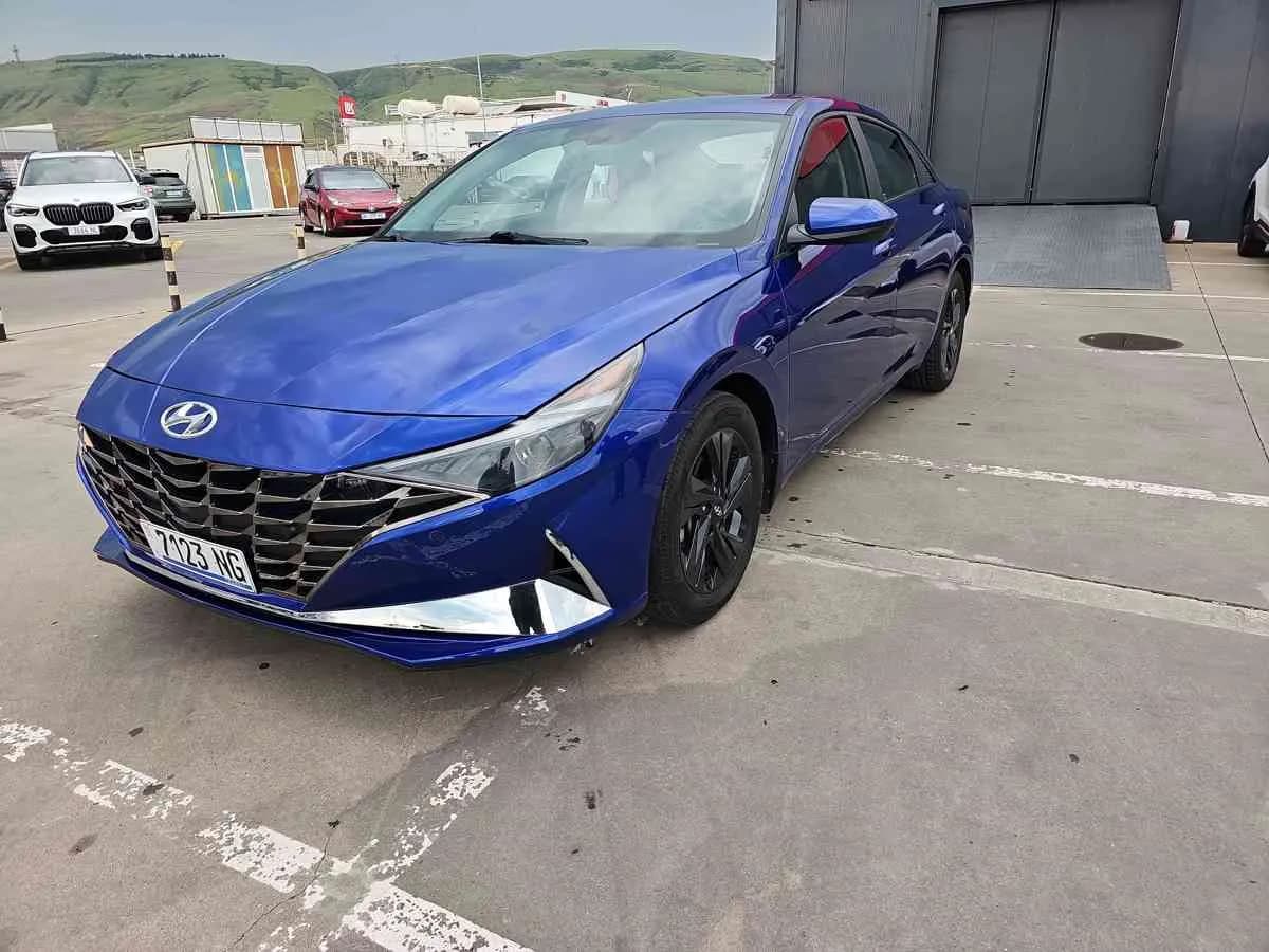 HYUNDAI Elantra - 1